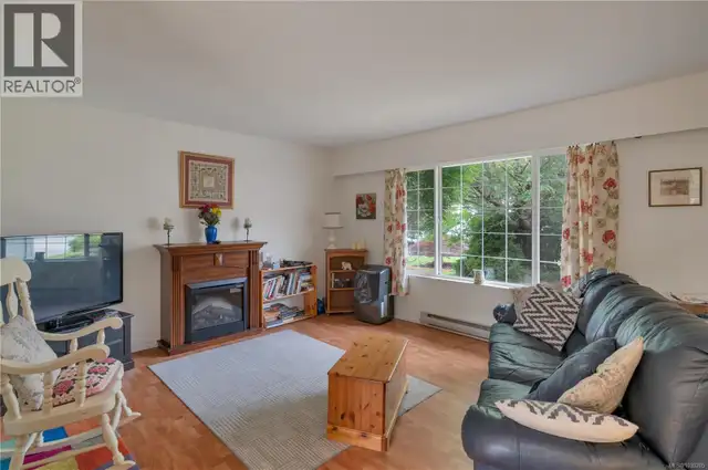 755 Kit Cres Campbell River, British Columbia in Houses for Sale in Campbell River - Image 9