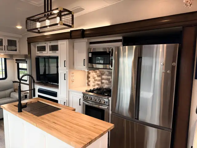 2022 Forest River CRUSADER 382 MBH in Travel Trailers & Campers in St. Albert - Image 15