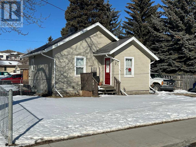 4906 51 Avenue Olds, Alberta in Houses for Sale in Red Deer - Image 3