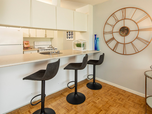 Apartment for Rent: 2 Bedroom A - Pleasant Park in Long Term Rentals in Ottawa - Image 2