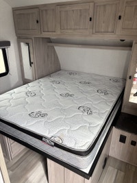 The perfect family trailer is here! Enjoy the many luxuries of this Coachmen model that provide not... (image 8)