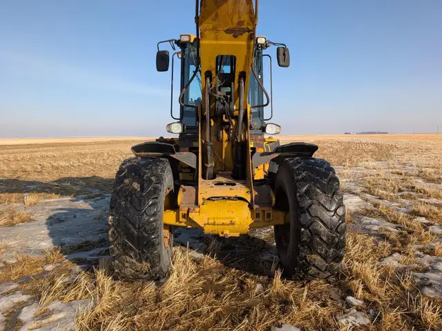 2012 CATERPILLAR 924H in Heavy Equipment in Edmonton - Image 17