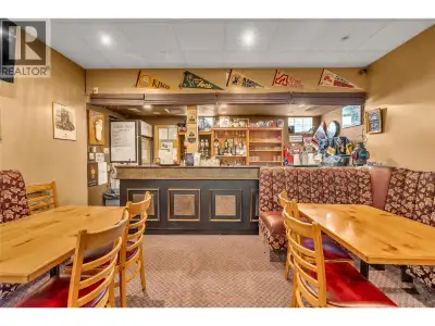 Prime Commercial Tourism Opportunity in the Heart of Princeton! Unlock the potential of this 5,500 s...
