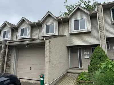 Great-Sized 3 Bedroom Townhome in Victoria Hills! (Unit 23) Welcome to this spacious townhouse locat...