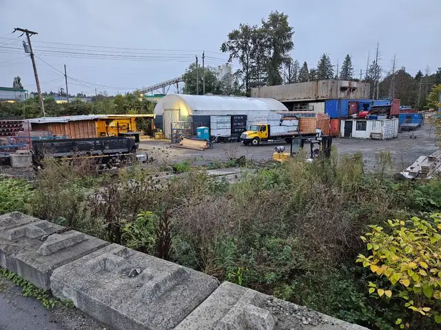 1800ft2 - Industrial commercial 1/4 acre , shop 30 x 60ft in Commercial & Office Space for Rent in Delta/Surrey/Langley - Image 3