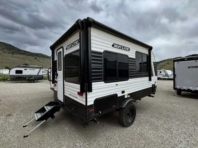 2026 ,Sun Lite,Sunset Park RV 15RBE in Travel Trailers & Campers in Kamloops - Image 2