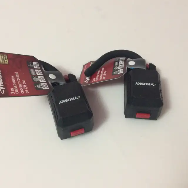 Husky 3-inch Quick-Release Curved Utility Storage Hooks in Hand Tools in Mississauga / Peel Region - Image 3
