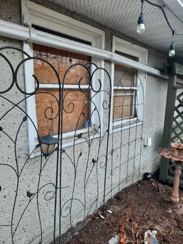 Looking for 4 garage windows Windows, Doors & Trim Edmonton Kijiji