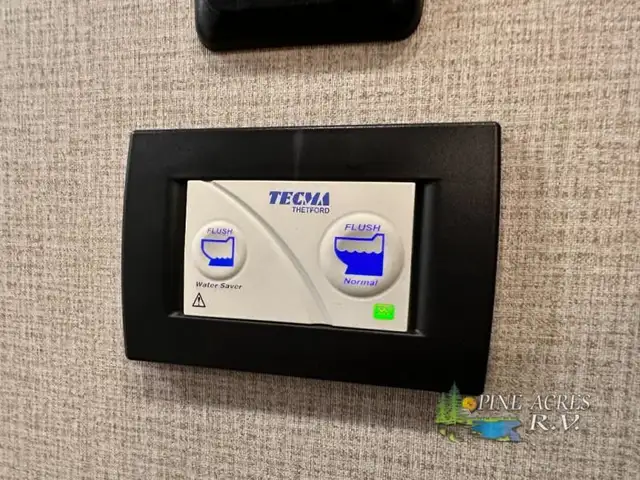 2018 Forest River RV Georgetown 7 Series 34P7 only 12 k Miles in RVs & Motorhomes in Moncton - Image 39