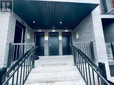 10 - 14 LYTHAM GREEN CIRCLE Newmarket (Glenway Estates), Ontario