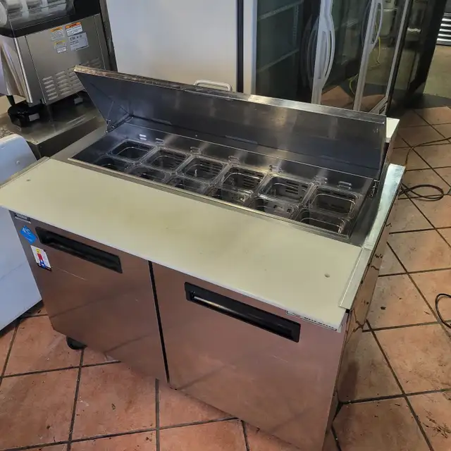 Refrigerated Sandwich / Salad / Food Prep Table (USED) 4ft & 5ft in Industrial Kitchen Supplies in City of Toronto - Image 3