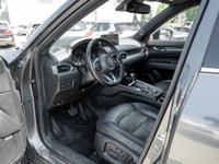 10 Speakers, 4-Wheel Disc Brakes, Alloy wheels, AppLink/Apple CarPlay and Android Auto, Auto High-be... (image 6)