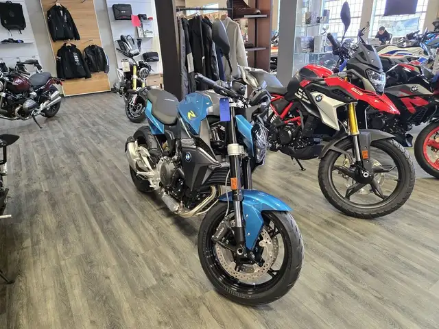 2026 BMW F 900 R Snapper Rocks Blue metallic in Street, Cruisers & Choppers in Oakville / Halton Region - Image 2