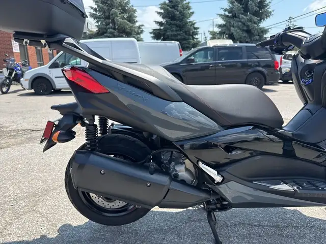 2022 Yamaha XMAX ~ YAMAHA XMAX ~ 300CC ~ COOL SCOOT ~ LOW KMS ~ in Street, Cruisers & Choppers in City of Toronto - Image 12