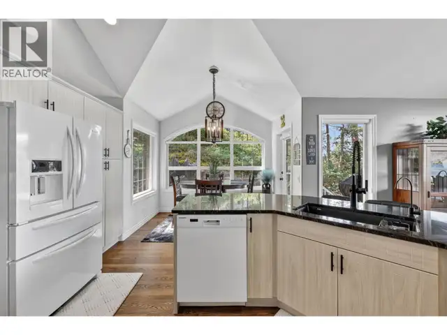 6650 Finch Road Lake Country, British Columbia in Houses for Sale in Penticton - Image 10