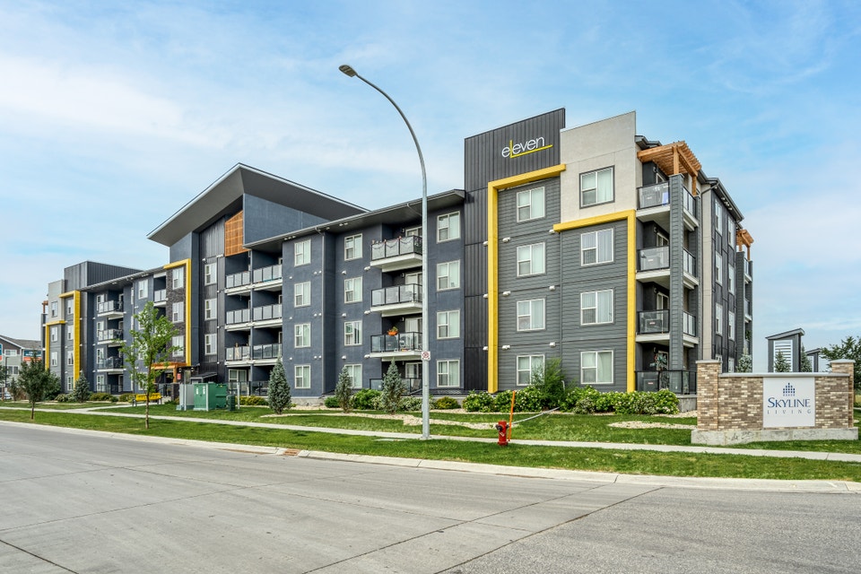 Addison Square Apartments - 3 Bedroom, 2 Bath Apartment for Rent 2