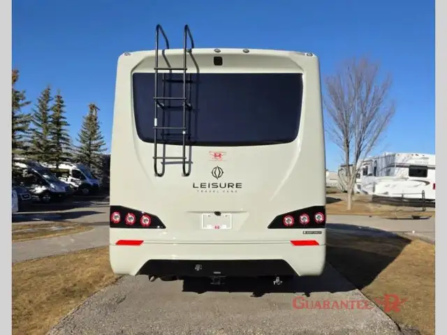 2026 Triple E ( LEISURE TRAVEL VANS ) Unity 24MBL in RVs & Motorhomes in Calgary - Image 8