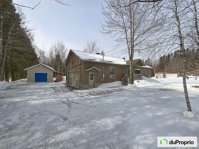 $529,900 - Country home for sale in Shawinigan (Lac-A-La-Tortue) — photo 1
