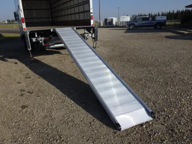 2018 MULTI VANS 26 Ft. Van Body #3976A in Heavy Trucks in Edmonton - Image 8