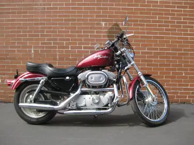 Welcome New Riders! Financing Options Available! This XL883C only has 11,912 miles or 19,170 kms. AL...