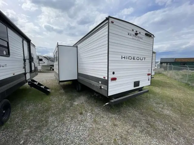 2026 Keystone RV Hideout 262BHS in Travel Trailers & Campers in Kamloops - Image 8