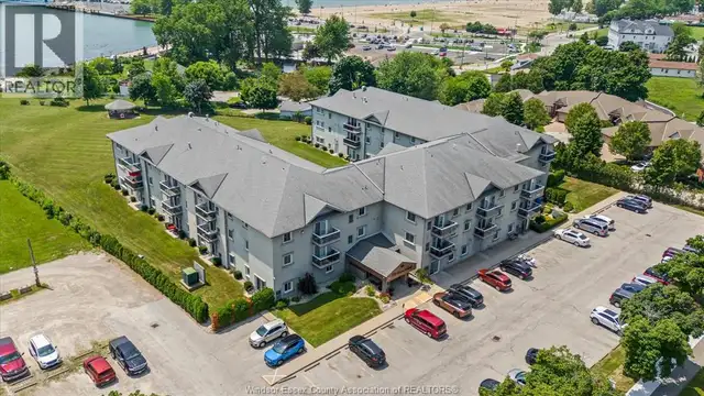 44 ROBSON Unit# 303 Leamington, Ontario in Long Term Rentals in Leamington - Image 2