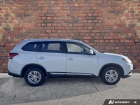 Come see this 2018 Mitsubishi Outlander ES before it's too late! * This Mitsubishi Outlander is a Ba... (image 5)