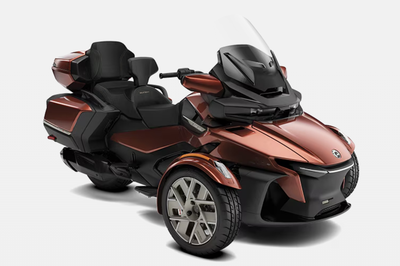 2026 Can-Am Spyder RT Sea-to-Sky – Mars Red Metallic Luxury touring at its absolute peak. The RT Sea...