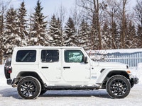 Innovative gasoline hybrid powertrain - Heated leather seats for Canadian winters - Advanced navigat... (image 2)