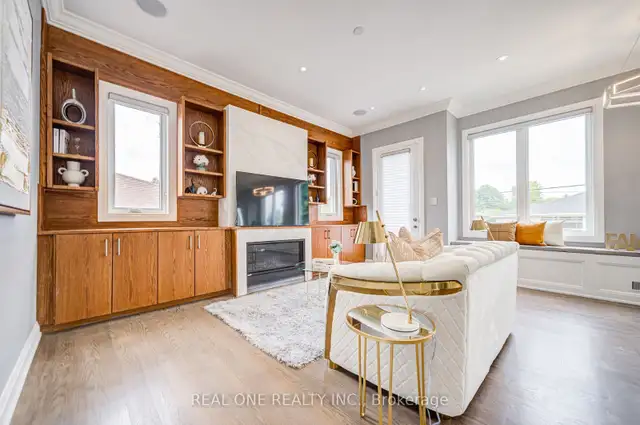 Custom Built Home w Finished Walk Up Bsmt By Sheppard & Bathurst in Houses for Sale in City of Toronto - Image 4