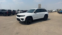 This Dealership Service Loaner Demo 2025 Jeep Grand Cherokee Altitude 4x4 has the 3.6L Pentastar Vvt... (image 2)