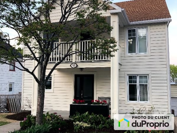 $742,499 - 3 Storey for sale in Baie-Comeau — photo 1