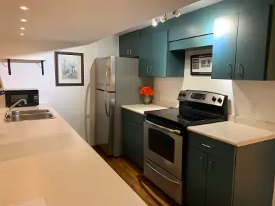 2 Bedroom Basement Utilities Included
