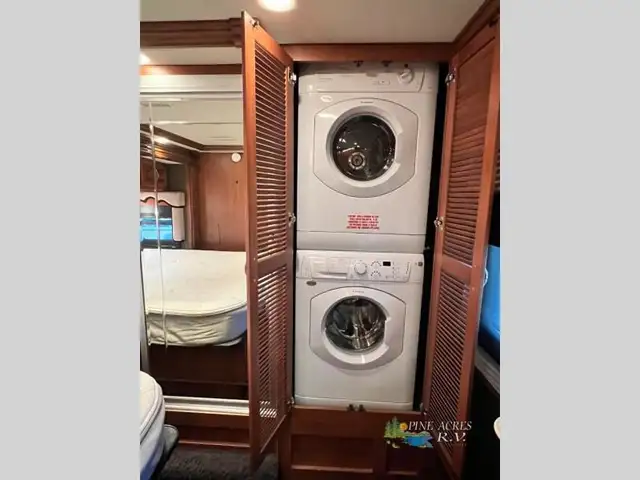 2013 Fleetwood RV Discovery 40X Diesel 057,684 Miles in RVs & Motorhomes in Moncton - Image 48