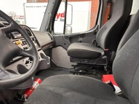 2018 Freightliner M2 106 Ryder Stock ID: 755606 Transmission Type/Speed: AUTO 6 Engine: DIESEL B6.7... (image 9)