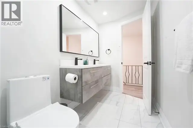 136 JANSEN Avenue Kitchener, Ontario in Long Term Rentals in Kitchener / Waterloo - Image 22