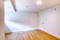 Akelius two bedroom apartment for rent. Located near Sherbrooke in the Westmount neighborhood, Montr... (image 4)