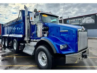 2023 Blue Kenworth T800, Cummins ISX15 Engine, Allison 4500 RDS Transmission, 4.30 Ratio, NeWay Air...