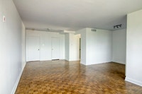 Akelius two bedroom apartment for rent. Located near Docteur Penfield in the Downtown - Guy Concordi... (image 3)