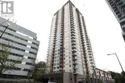 Corner unit with south west view of the lake and downtown. Very spacious living and dining room comb...