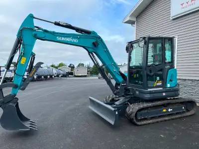 Sunward 6 Ton Excavator 49hp Kubota Engine Cab with Heat and A/C Swing Boom Rubber Tracks HYD Thumb...