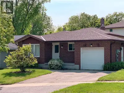 Beautiful 3 Bedroom Home For Lease in Kitchener’s Pioneer Park Neighbourhood! Welcome to your next h...