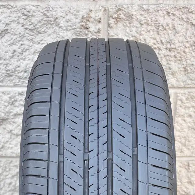 (95%) 4x 235/65R17 Bridgestone Alenza Sport A/S 17” All Seasons in Tires & Rims in City of Toronto - Image 3