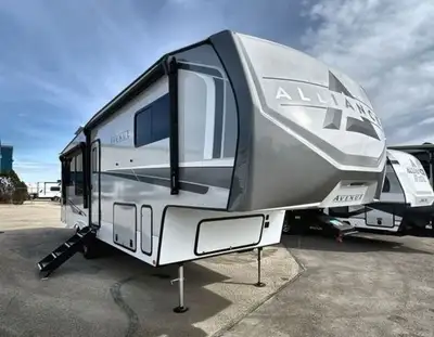 Avenue 32RLS Fifth Wheel Luxury Living with Smart Storage & Spacious Comfort! 2026 Alliance RV Avenu...