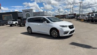 This Dealership Demo 2024 Chrysler Pacifica Hybrid Pinnacle 2WD has the 3.6L Pentastar Vvt V6 Hybrid... (image 1)