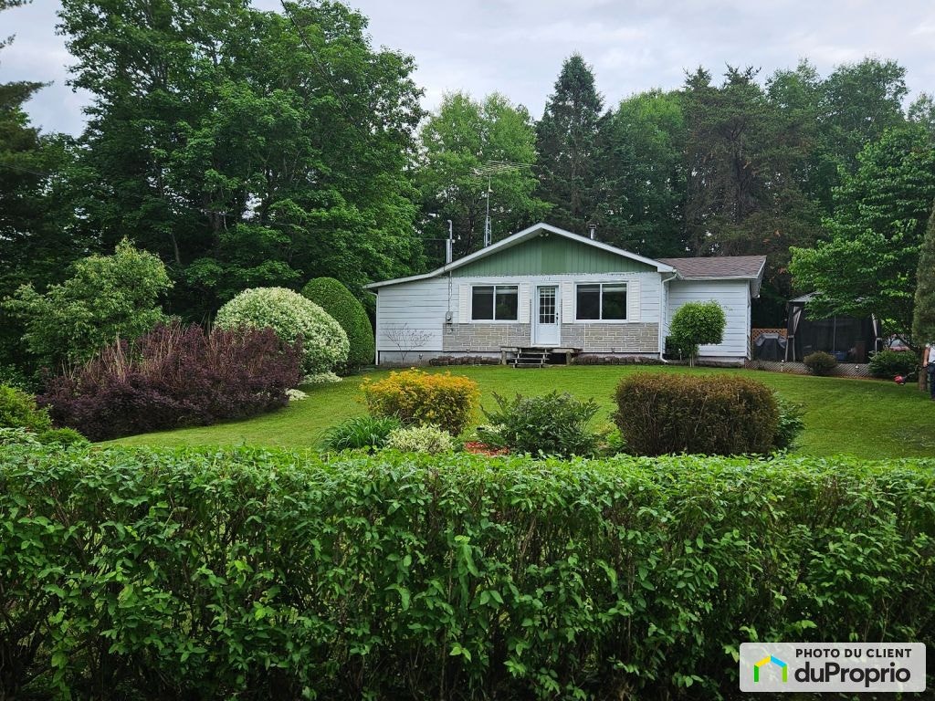$334,900 - Bungalow for sale in St-Jean-De-Matha — photo 1