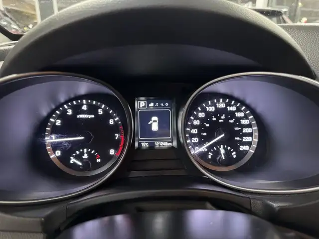 2017 Hyundai Santa Fe Sport AWD 4dr 2.4L Premium in Cars & Trucks in Longueuil / South Shore - Image 23