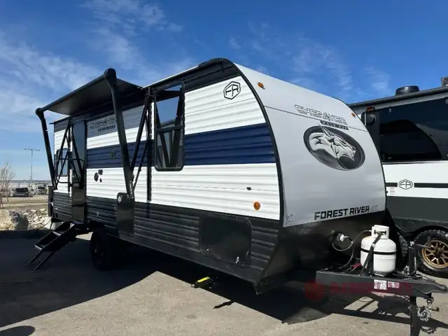 2025 Forest River RV Cherokee Wolf Pup 16CM in Travel Trailers & Campers in Calgary - Image 2