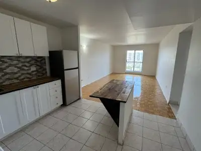 Appartements 4 1/2 et Penthouse à louer en plein coeur du plateau mont-royal. Accès direct au Metro...