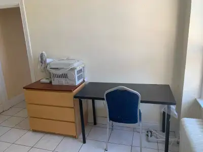 Annex BLOOR SPADINA STUDENTS ALL UTILITIES INCLUDED LARGE FURNISHED STEPS TO UOFT Video available Fu...